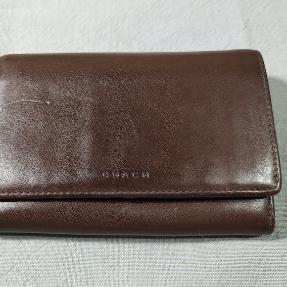 Coach Brown Leather Wallet Vintage 4" X 6" Preowned - Picture 1 of 12